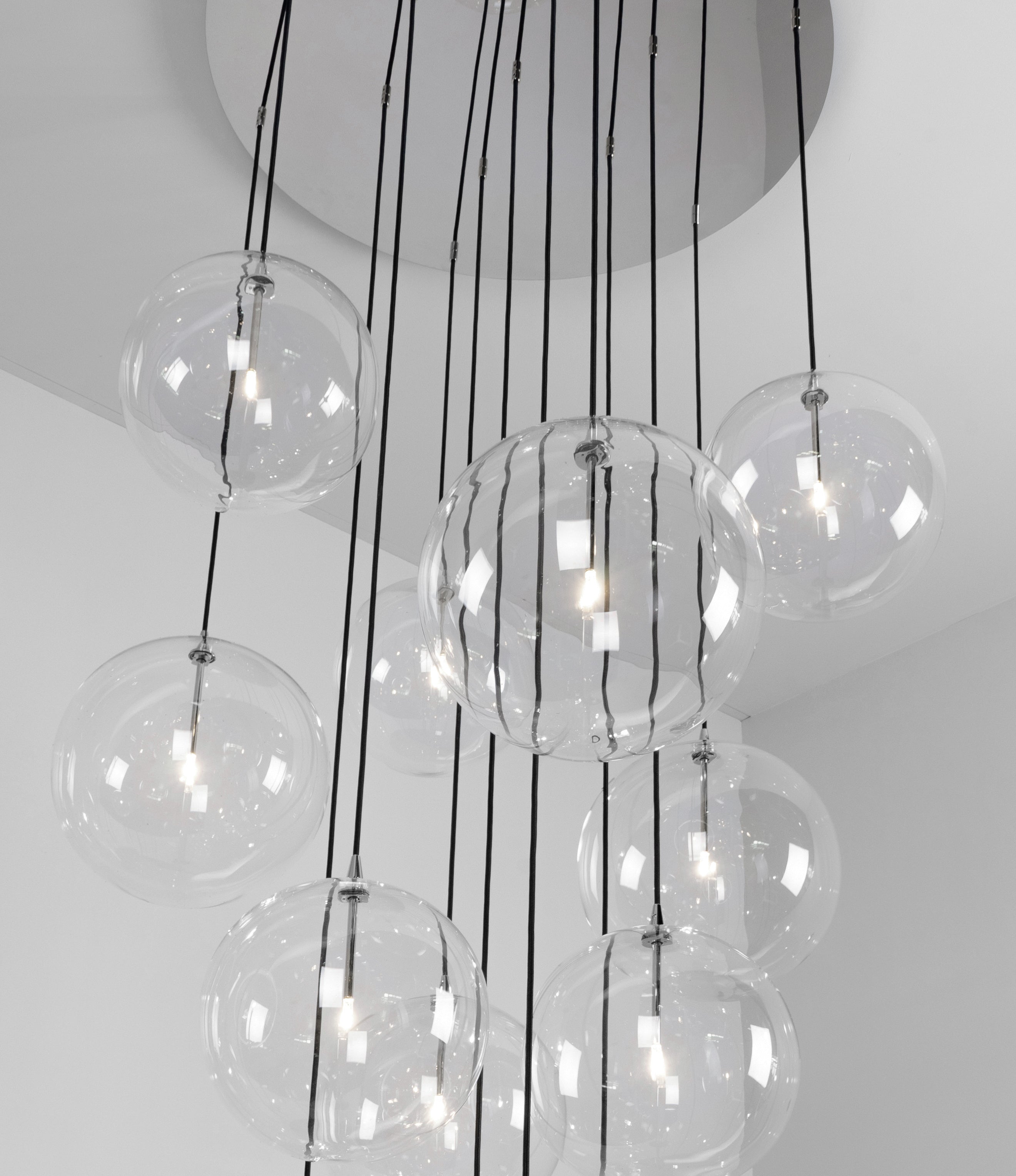 Schwung Cluster 13 Polished Nickel Transparent Globe Mix Chandelier